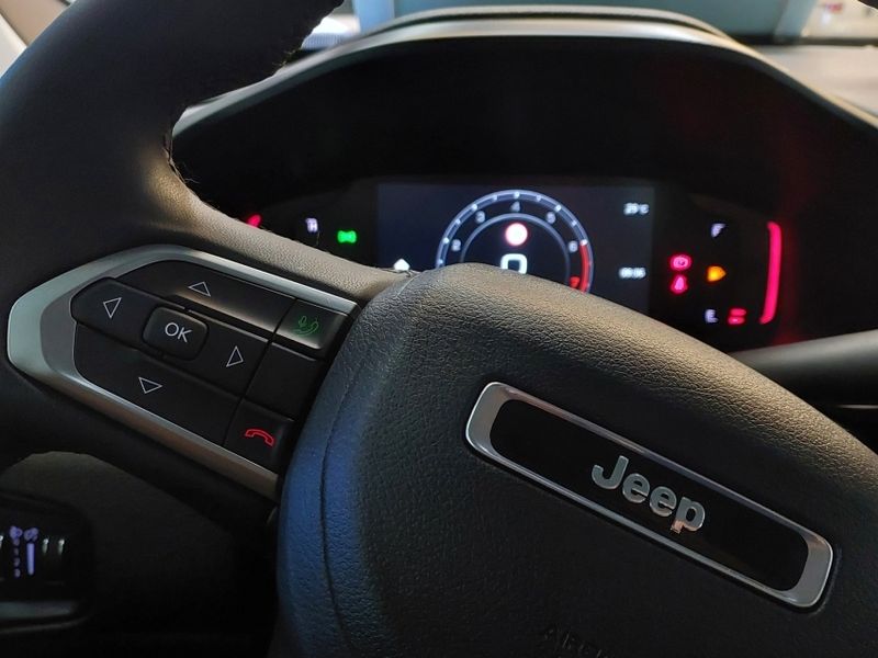 JEEP RENEGADE 1.3 T270 TURBO FLEX LONGITUDE AT6 2024/2025 BETIOLO NOVOS E SEMINOVOS LAJEADO / Carros no Vale