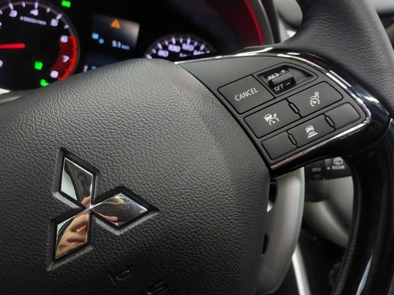 Mitsubishi ECLIPSE CROSS 1.5 MIVEC TURBO GASOLINA HPE-S CVT 2024/2025 BETIOLO NOVOS E SEMINOVOS LAJEADO / Carros no Vale
