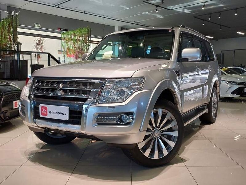 Mitsubishi PAJERO 3.2 HPE 4X4 7 LUGARES 16V TURBO INTERCOOLER DIESEL 4P AUTOMÁTICO 2018/2019 BETIOLO NOVOS E SEMINOVOS LAJEADO / Carros no Vale