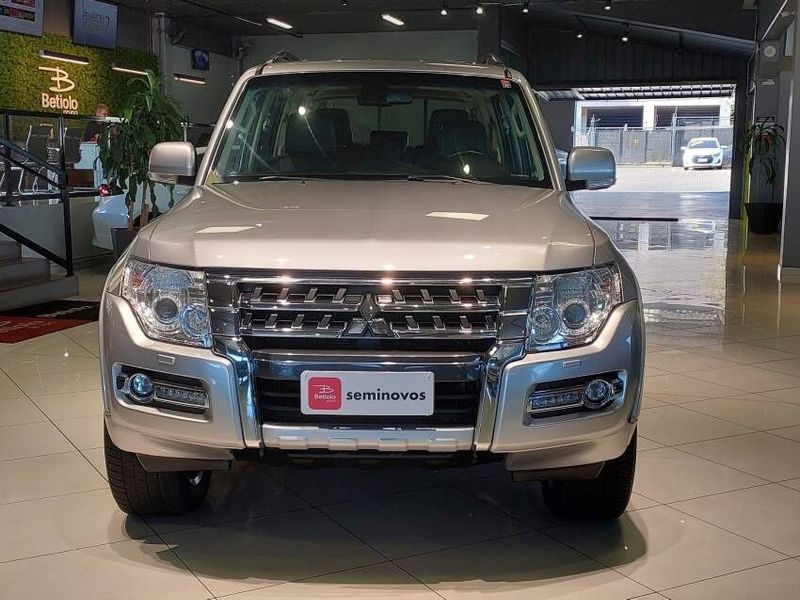 Mitsubishi PAJERO 3.2 HPE 4X4 7 LUGARES 16V TURBO INTERCOOLER DIESEL 4P AUTOMÁTICO 2018/2019 BETIOLO NOVOS E SEMINOVOS LAJEADO / Carros no Vale