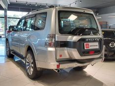 Mitsubishi PAJERO 3.2 HPE 4X4 7 LUGARES 16V TURBO INTERCOOLER DIESEL 4P AUTOMÁTICO 2018/2019 BETIOLO NOVOS E SEMINOVOS LAJEADO / Carros no Vale