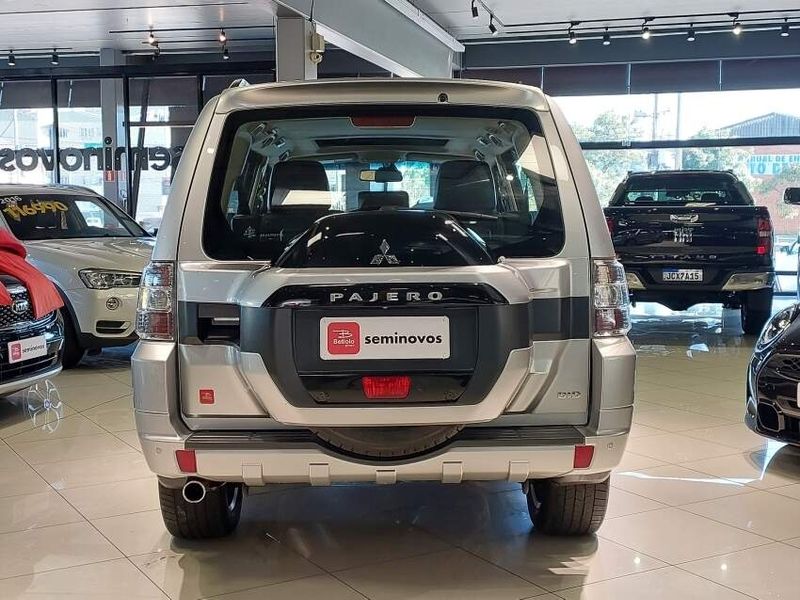 Mitsubishi PAJERO 3.2 HPE 4X4 7 LUGARES 16V TURBO INTERCOOLER DIESEL 4P AUTOMÁTICO 2018/2019 BETIOLO NOVOS E SEMINOVOS LAJEADO / Carros no Vale