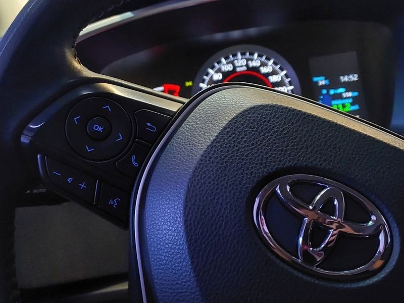 Toyota COROLLA 2.0 VVT-IE FLEX XEI DIRECT SHIFT 2022/2023 BETIOLO NOVOS E SEMINOVOS LAJEADO / Carros no Vale