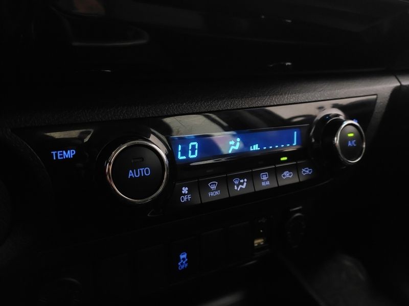 Toyota HILUX 2.7 SRV 4X2 CD 16V FLEX 4P AUTOMÁTICO 2016/2017 BETIOLO NOVOS E SEMINOVOS LAJEADO / Carros no Vale