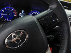 Toyota HILUX 2.7 SRV 4X2 CD 16V FLEX 4P AUTOMÁTICO 2016/2017 BETIOLO NOVOS E SEMINOVOS LAJEADO / Carros no Vale