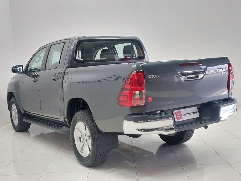 Toyota HILUX 2.7 SRV 4X2 CD 16V FLEX 4P AUTOMÁTICO 2016/2017 BETIOLO NOVOS E SEMINOVOS LAJEADO / Carros no Vale
