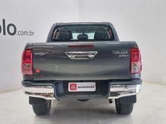 Toyota HILUX 2.7 SRV 4X2 CD 16V FLEX 4P AUTOMÁTICO 2016/2017 BETIOLO NOVOS E SEMINOVOS LAJEADO / Carros no Vale