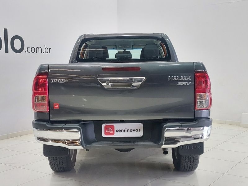 Toyota HILUX 2.7 SRV 4X2 CD 16V FLEX 4P AUTOMÁTICO 2016/2017 BETIOLO NOVOS E SEMINOVOS LAJEADO / Carros no Vale