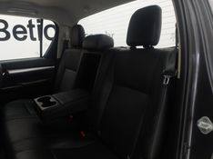 Toyota HILUX 2.7 SRV 4X2 CD 16V FLEX 4P AUTOMÁTICO 2016/2017 BETIOLO NOVOS E SEMINOVOS LAJEADO / Carros no Vale