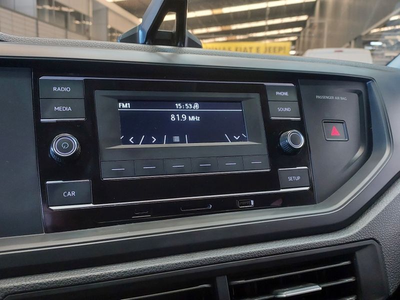 Volkswagen POLO 1.0 MPI TOTAL FLEX MANUAL 2019/2020 BETIOLO NOVOS E SEMINOVOS LAJEADO / Carros no Vale