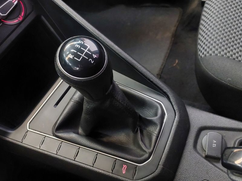 Volkswagen POLO 1.0 MPI TOTAL FLEX MANUAL 2019/2020 BETIOLO NOVOS E SEMINOVOS LAJEADO / Carros no Vale