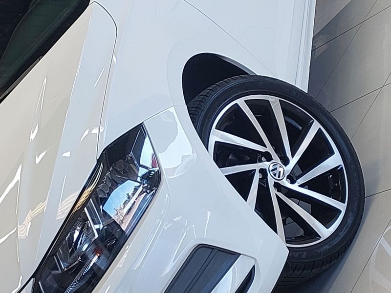 Volkswagen POLO 1.0 MPI TOTAL FLEX MANUAL 2019/2020 BETIOLO NOVOS E SEMINOVOS LAJEADO / Carros no Vale