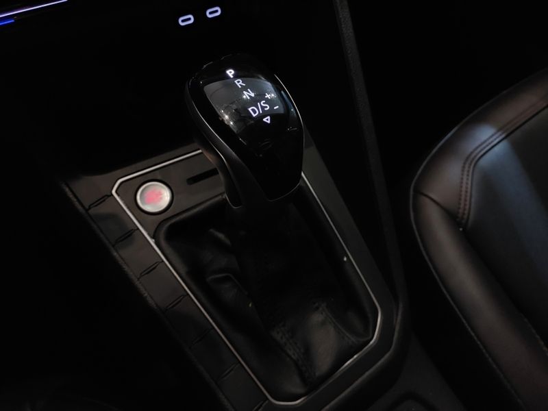 Volkswagen VIRTUS 1.0 200 TSI HIGHLINE AUTOMÁTICO 2023/2023 BETIOLO NOVOS E SEMINOVOS LAJEADO / Carros no Vale