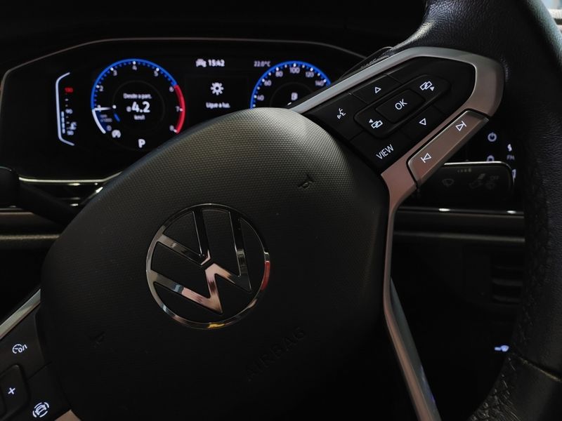 Volkswagen VIRTUS 1.0 200 TSI HIGHLINE AUTOMÁTICO 2023/2023 BETIOLO NOVOS E SEMINOVOS LAJEADO / Carros no Vale
