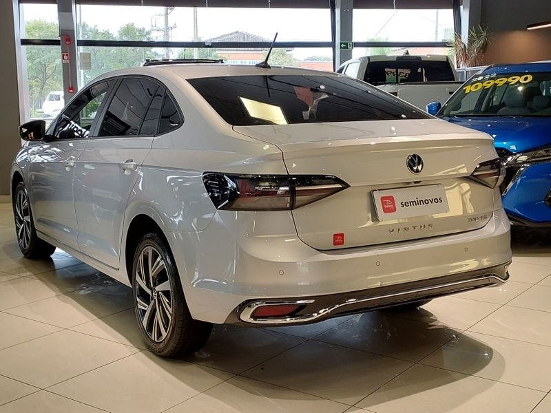 Volkswagen VIRTUS 1.0 200 TSI HIGHLINE AUTOMÁTICO 2023/2023 BETIOLO NOVOS E SEMINOVOS LAJEADO / Carros no Vale
