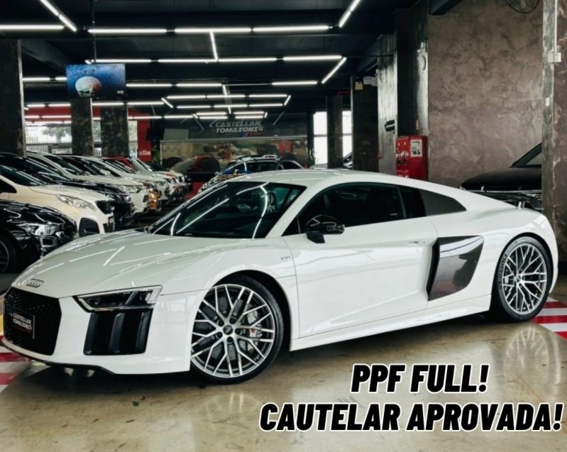 Audi R8 5.2 FSI COUPE PLUS QUATTRO V10 40V GASOLINA 2P S TRONIC 2017/2018 CASTELLAN E TOMAZONI MOTORS CAXIAS DO SUL / Carros no Vale
