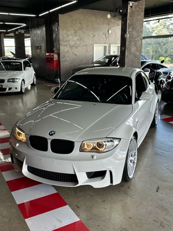 BMW 1 M 3.0 COUPÉ 24V GASOLINA BI-TURBO 2P MANUAL 2012/2012 CASTELLAN E TOMAZONI MOTORS CAXIAS DO SUL / Carros no Vale