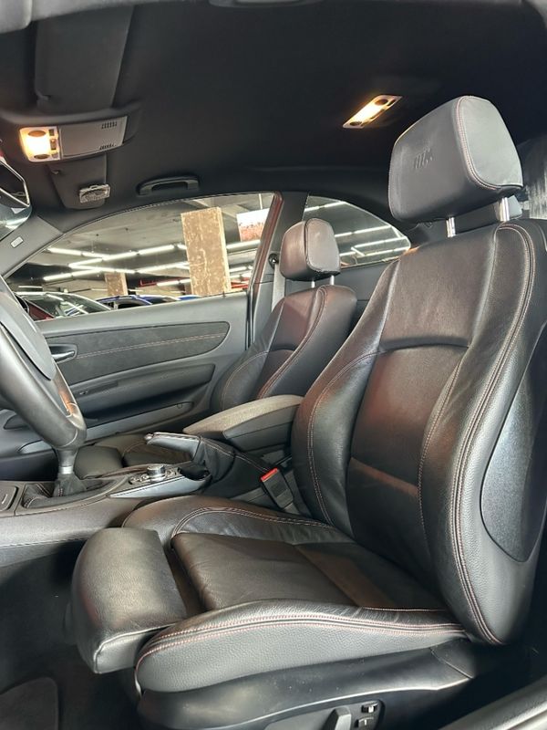 BMW 1 M 3.0 COUPÉ 24V GASOLINA BI-TURBO 2P MANUAL 2012/2012 CASTELLAN E TOMAZONI MOTORS CAXIAS DO SUL / Carros no Vale