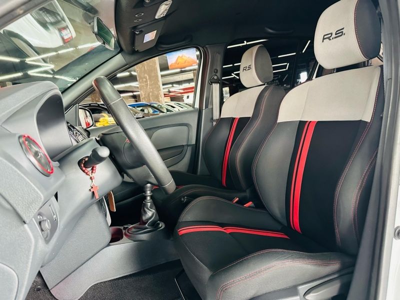 Renault SANDERO 2.0 16V HI-FLEX RS MANUAL 2021/2022 CASTELLAN E TOMAZONI MOTORS CAXIAS DO SUL / Carros no Vale