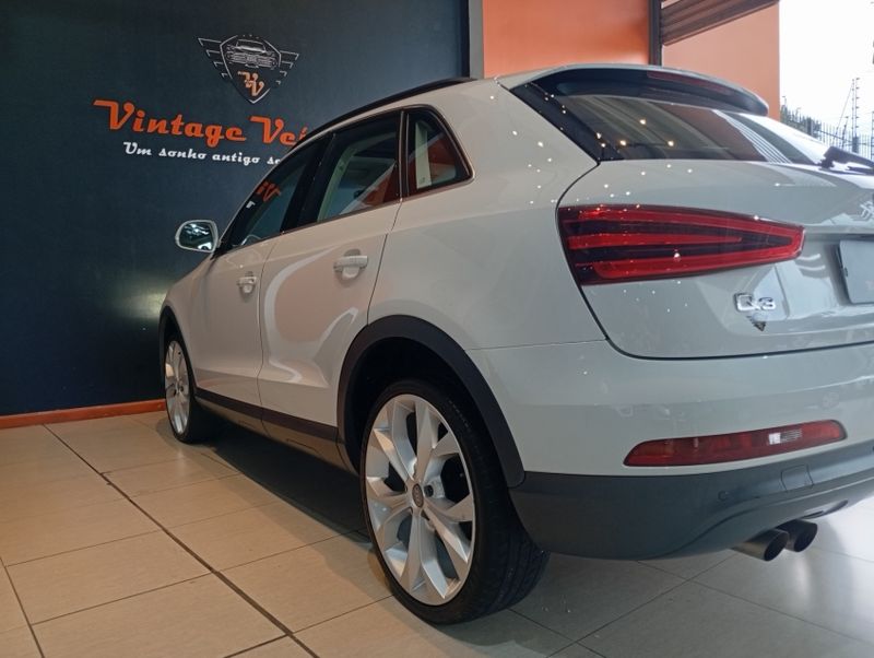 Audi Q3 2.0 TFSI AMBIENTE QUATTRO 4P GASOLINA S TRONIC 2014/2015 VINTAGE VEÍCULOS CAXIAS DO SUL / Carros no Vale