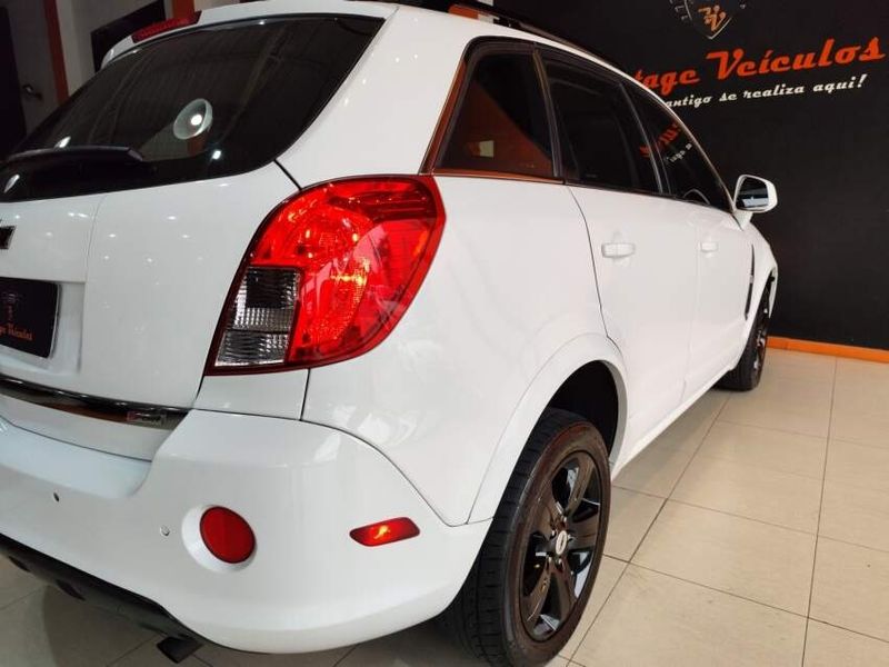 Chevrolet CAPTIVA SPORT FWD 2.4 16V ECOTEC 4P GASOLINA 2013/2014 VINTAGE VEÍCULOS CAXIAS DO SUL / Carros no Vale