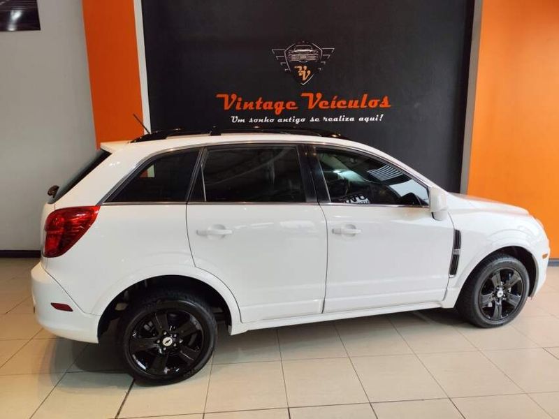 Chevrolet CAPTIVA SPORT FWD 2.4 16V ECOTEC 4P GASOLINA 2013/2014 VINTAGE VEÍCULOS CAXIAS DO SUL / Carros no Vale