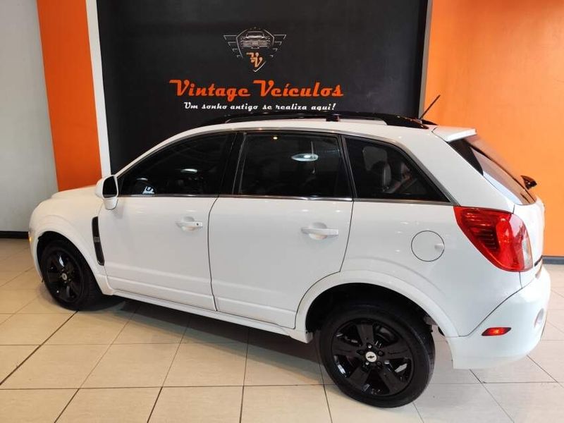 Chevrolet CAPTIVA SPORT FWD 2.4 16V ECOTEC 4P GASOLINA 2013/2014 VINTAGE VEÍCULOS CAXIAS DO SUL / Carros no Vale