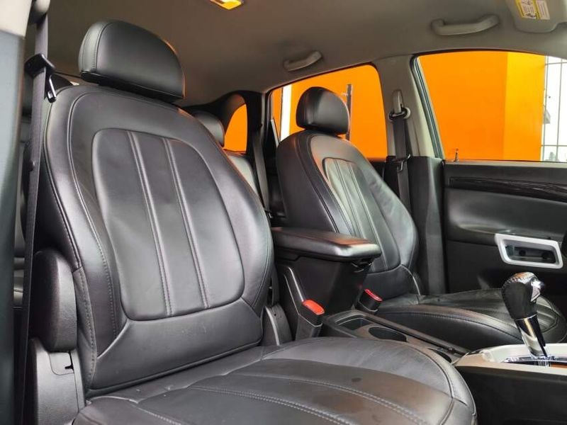 Chevrolet CAPTIVA SPORT FWD 2.4 16V ECOTEC 4P GASOLINA 2013/2014 VINTAGE VEÍCULOS CAXIAS DO SUL / Carros no Vale