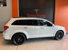 Dodge JOURNEY 3.6 RT V6 GASOLINA 4P AUTOMÁTICO 2014/2014 VINTAGE VEÍCULOS CAXIAS DO SUL / Carros no Vale