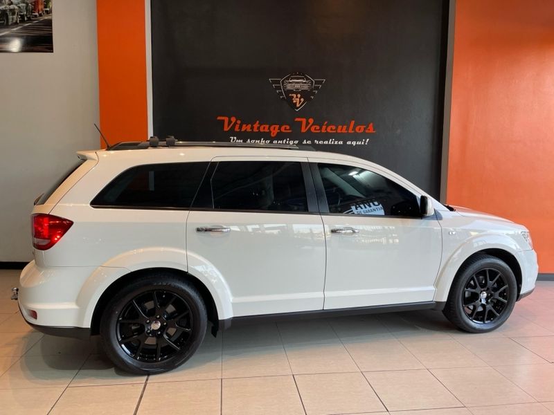 Dodge JOURNEY 3.6 RT V6 GASOLINA 4P AUTOMÁTICO 2014/2014 VINTAGE VEÍCULOS CAXIAS DO SUL / Carros no Vale