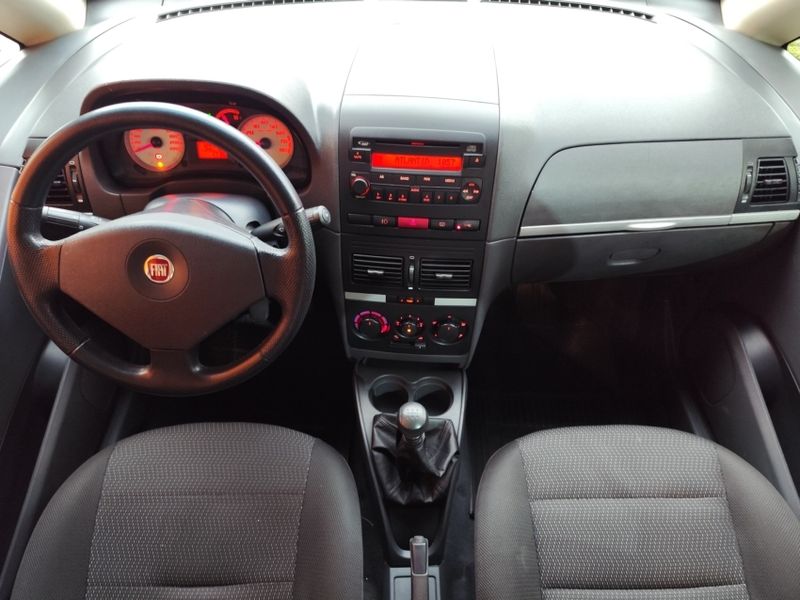 Fiat IDEA 1.4 MPI ELX 8V FLEX 4P MANUAL 2009/2010 VINTAGE VEÍCULOS CAXIAS DO SUL / Carros no Vale
