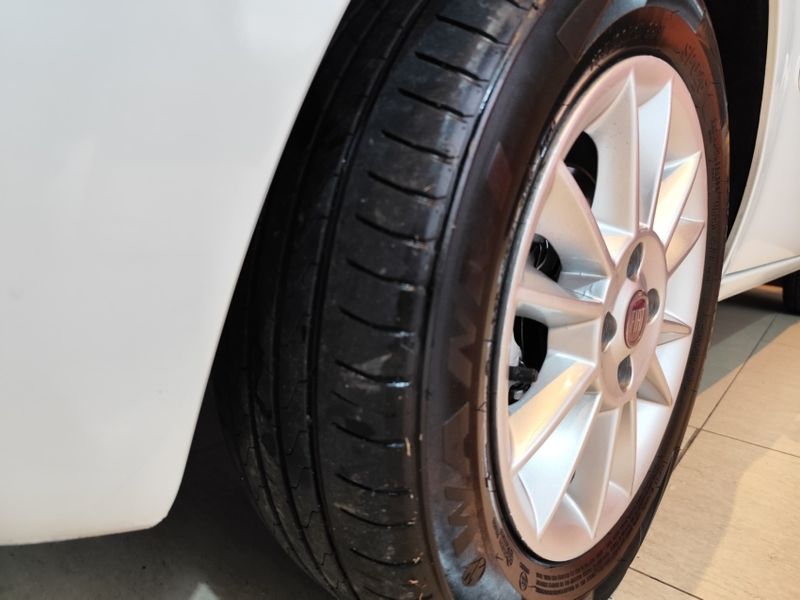 Fiat IDEA 1.4 MPI ELX 8V FLEX 4P MANUAL 2009/2010 VINTAGE VEÍCULOS CAXIAS DO SUL / Carros no Vale