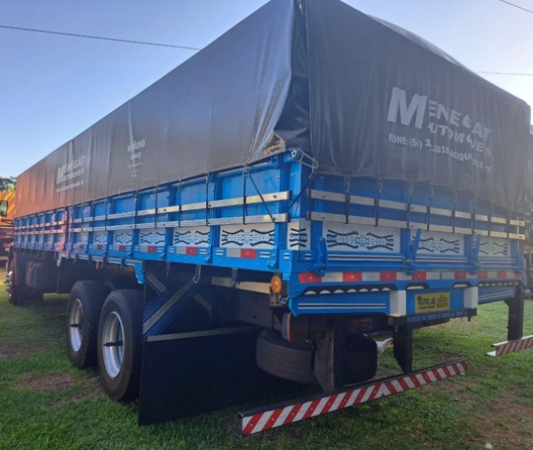 Ford Cargo 2422 E 3-Eixos 2004/2004 CAMINHÕES & CAMIONETAS PASSO FUNDO / Carros no Vale