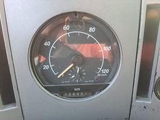 Ford Cargo 2422 E 3-Eixos 2004/2004 CAMINHÕES & CAMIONETAS PASSO FUNDO / Carros no Vale