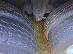 Ford Cargo 2422 E 3-Eixos 2004/2004 CAMINHÕES & CAMIONETAS PASSO FUNDO / Carros no Vale