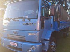 Ford Cargo 2422 E 3-Eixos 2004/2004 CAMINHÕES & CAMIONETAS PASSO FUNDO / Carros no Vale
