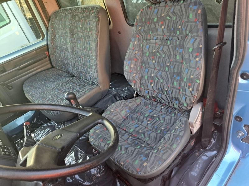 Ford Cargo 2422 E 3-Eixos 2004/2004 CAMINHÕES & CAMIONETAS PASSO FUNDO / Carros no Vale