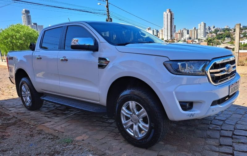 Ford RANGER 3.2 XLT 4X4 CD 20V DIESEL 4P AUTOMÁTICO 2021/2022 CAMINHÕES & CAMIONETAS PASSO FUNDO / Carros no Vale