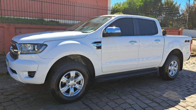 Ford RANGER 3.2 XLT 4X4 CD 20V DIESEL 4P AUTOMÁTICO 2021/2022 CAMINHÕES & CAMIONETAS PASSO FUNDO / Carros no Vale