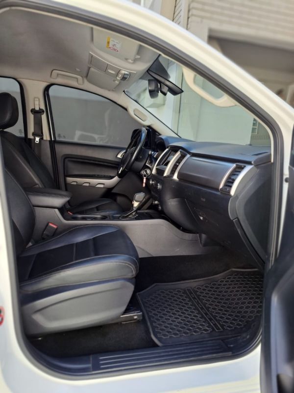 Ford RANGER 3.2 XLT 4X4 CD 20V DIESEL 4P AUTOMÁTICO 2021/2022 CAMINHÕES & CAMIONETAS PASSO FUNDO / Carros no Vale