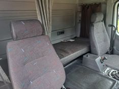 Mercedes-Benz Atego 2425 3-Eixos Leito Baú 2010/2011 CAMINHÕES & CAMIONETAS PASSO FUNDO / Carros no Vale