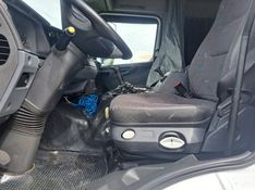 Mercedes-Benz Atego 2425 3-Eixos Leito Baú 2010/2011 CAMINHÕES & CAMIONETAS PASSO FUNDO / Carros no Vale