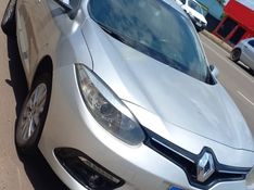 Renault FLUENCE 2.0 DYNAMIQUE 16V FLEX 4P AUTOMÁTICO 2015/2016 CAMINHÕES & CAMIONETAS PASSO FUNDO / Carros no Vale