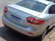 Renault FLUENCE 2.0 DYNAMIQUE 16V FLEX 4P AUTOMÁTICO 2015/2016 CAMINHÕES & CAMIONETAS PASSO FUNDO / Carros no Vale