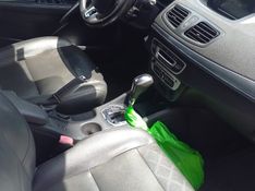 Renault FLUENCE 2.0 DYNAMIQUE 16V FLEX 4P AUTOMÁTICO 2015/2016 CAMINHÕES & CAMIONETAS PASSO FUNDO / Carros no Vale