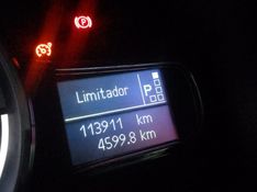 Renault FLUENCE 2.0 DYNAMIQUE 16V FLEX 4P AUTOMÁTICO 2015/2016 CAMINHÕES & CAMIONETAS PASSO FUNDO / Carros no Vale