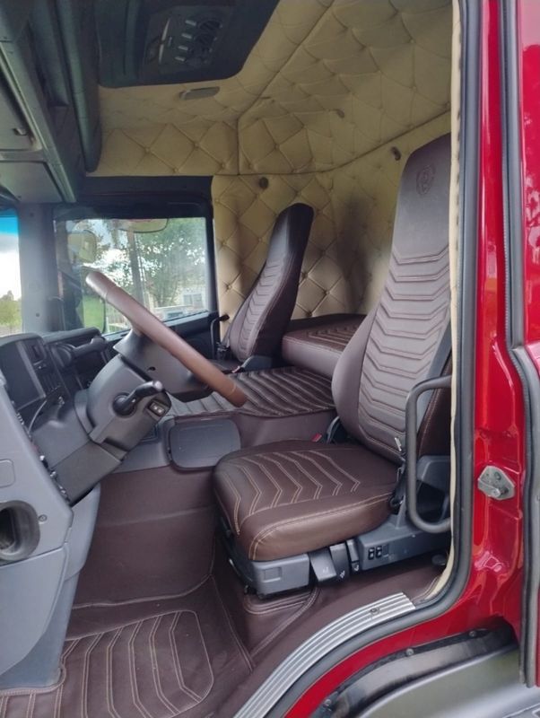Scania P 310 P-310 B 8×2 Chassi 2013/2014 CAMINHÕES & CAMIONETAS PASSO FUNDO / Carros no Vale