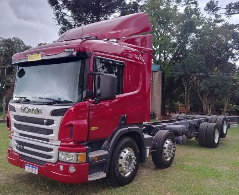 Scania P 310 P-310 B 8×2 Chassi 2013/2014 CAMINHÕES & CAMIONETAS PASSO FUNDO / Carros no Vale