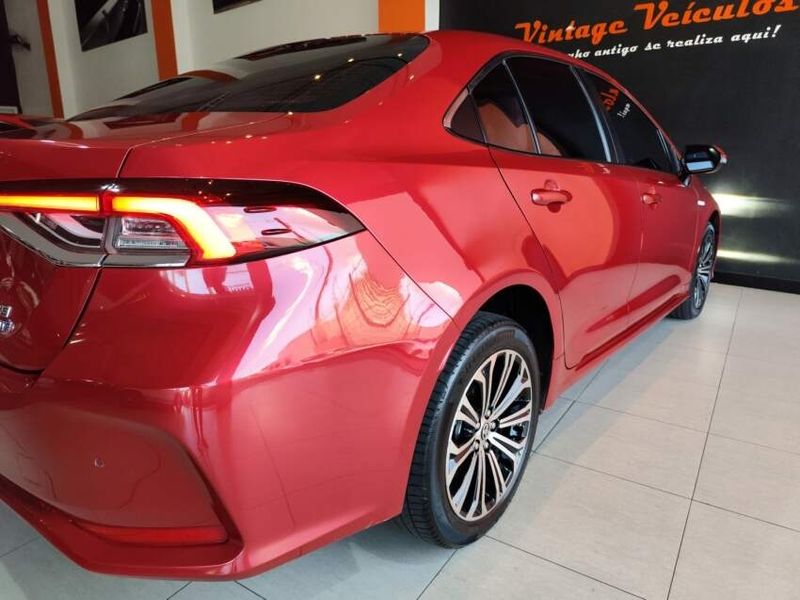 Toyota COROLLA 1.8 VVT-I HYBRID FLEX ALTIS PREMIUM CVT 2021/2022 VINTAGE VEÍCULOS CAXIAS DO SUL / Carros no Vale
