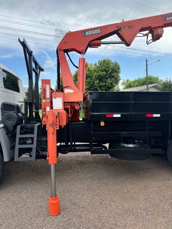 Volkswagen 17180 17-180 Worker E-3 Munck 23,5 Ton. 2011/2011 CAMINHÕES & CAMIONETAS PASSO FUNDO / Carros no Vale
